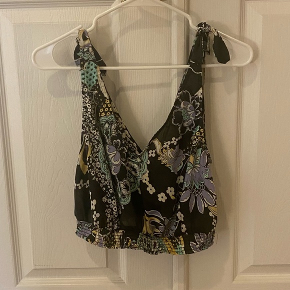 🤩 Free People floral crop tank 🤩 - Picture 2 of 4